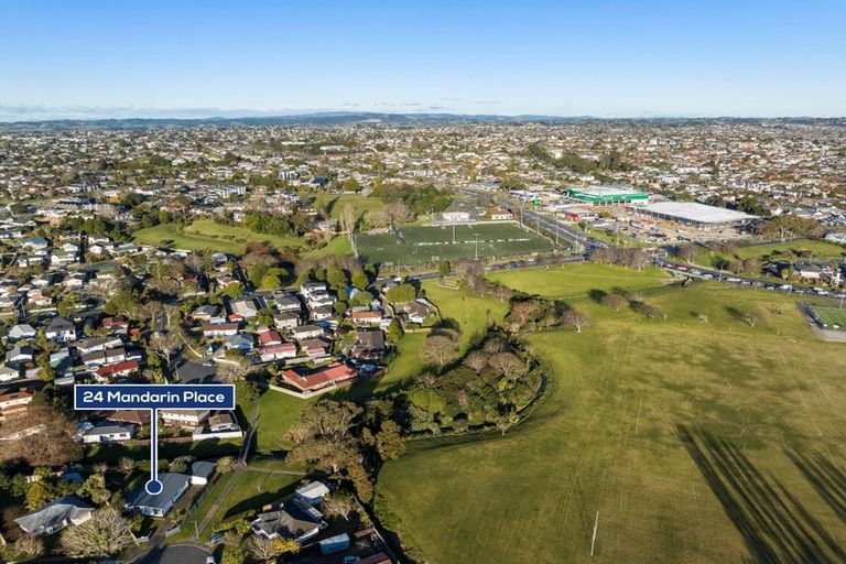 Photo of property in 24 Mandarin Place, Half Moon Bay, Auckland, 2012