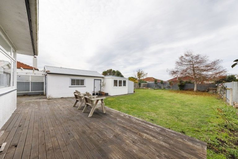 Photo of property in 7 Hobson Place, Takaro, Palmerston North, 4412