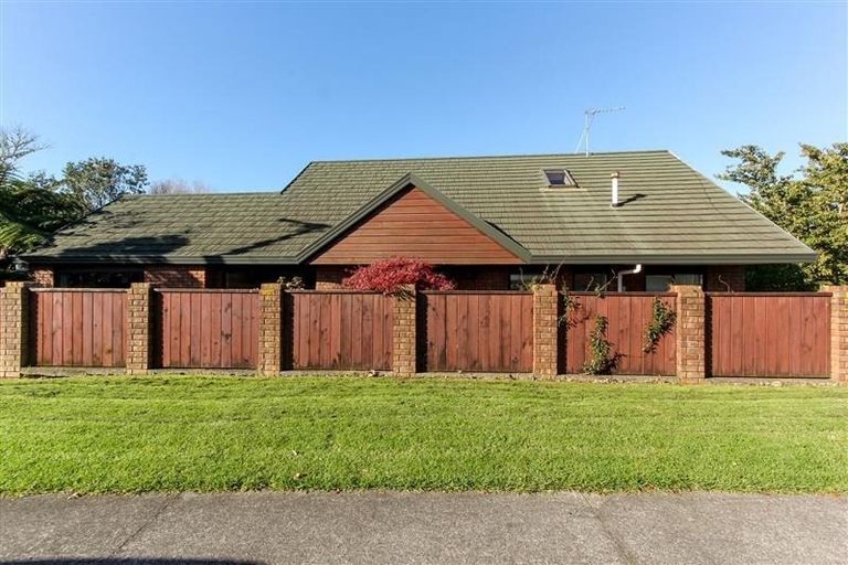 Photo of property in 373 Mangorei Road, Merrilands, New Plymouth, 4312