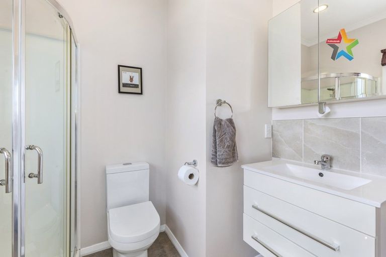 Photo of property in 2 Frickleton Grove, Waterloo, Lower Hutt, 5011