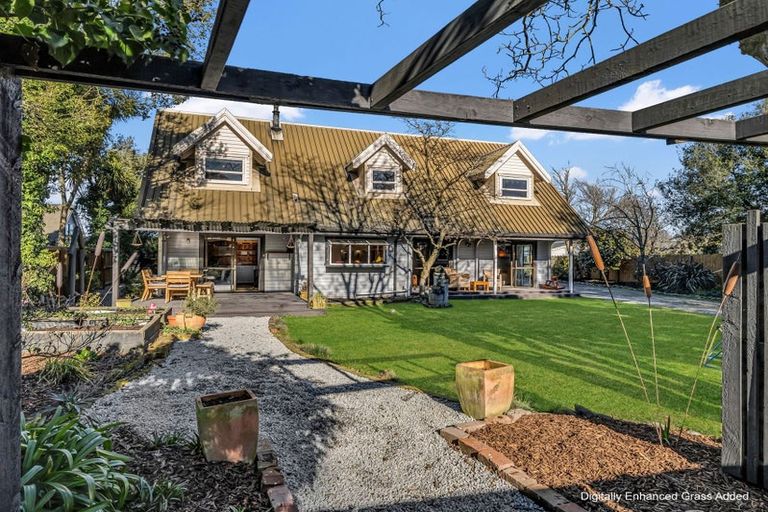 Photo of property in 6 Avoca Place, Darfield, 7510