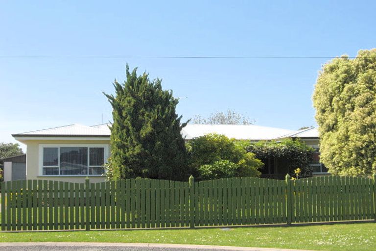 Photo of property in 45 Muir Street, Te Hapara, Gisborne, 4010