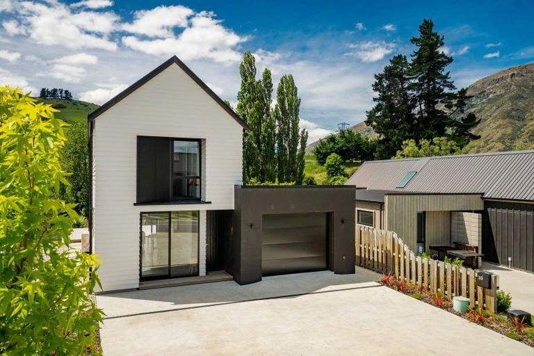Photo of property in 39 Red Cottage Drive, Lake Hayes, Queenstown, 9304