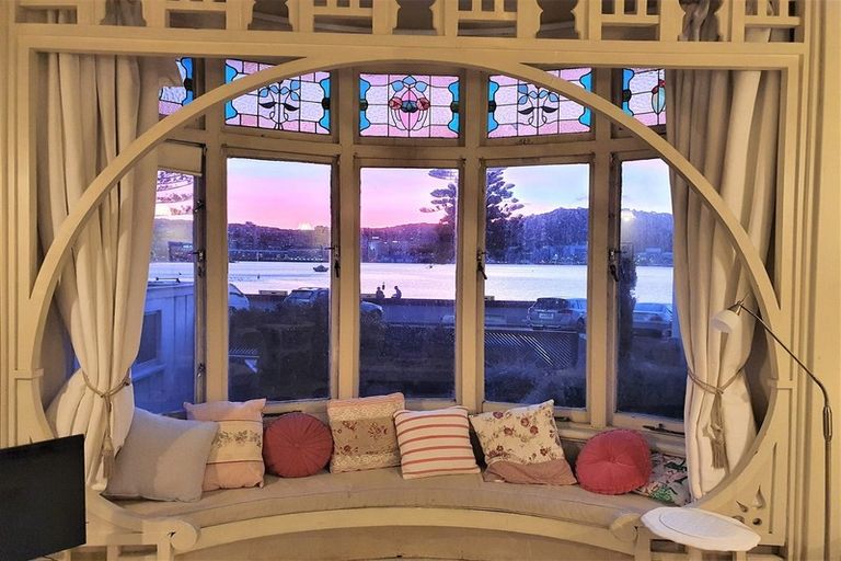 Photo of property in 294 Oriental Parade, Oriental Bay, Wellington, 6011