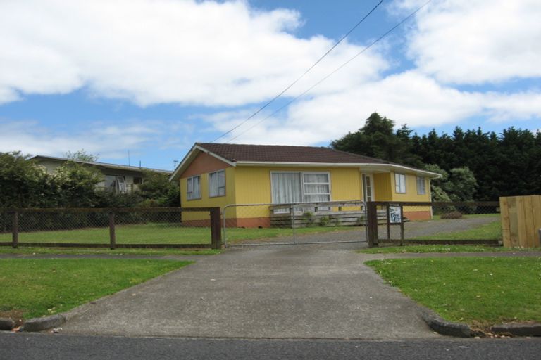 Photo of property in 12 Birdwood Road, Pukekohe, 2120