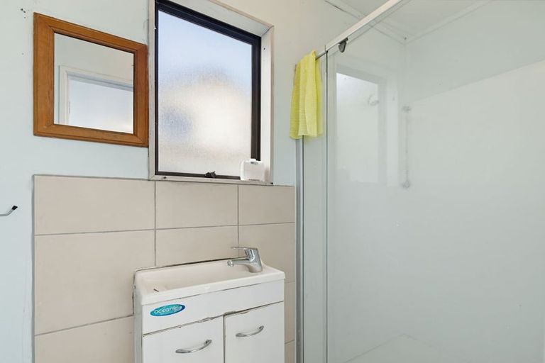Photo of property in 5 Maitland Place, Favona, Auckland, 2024