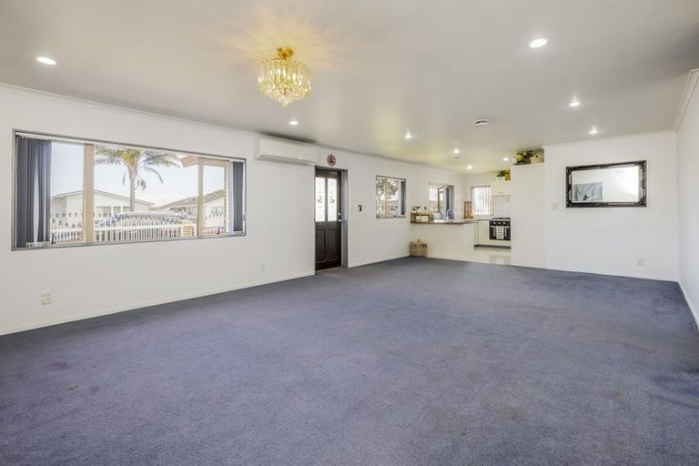 Photo of property in 64a Robertson Road, Favona, Auckland, 2024
