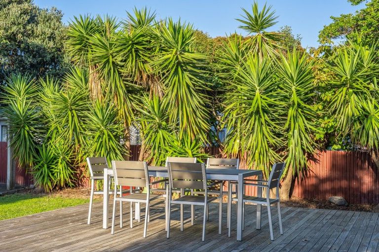 Photo of property in 45 Te Kupe Road, Paraparaumu Beach, Paraparaumu, 5032