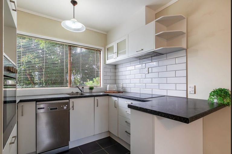 Photo of property in 2/3 Akehurst Avenue, New Lynn, Auckland, 0600