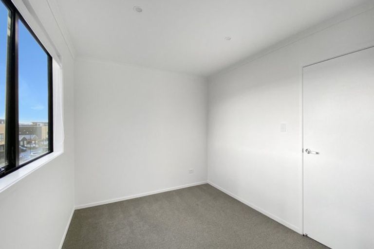 Photo of property in 4/1 Scott Road, Hobsonville, Auckland, 0616