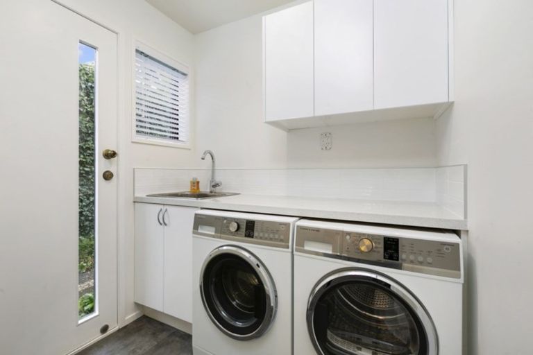 Photo of property in 37 Pah Street, Matua, Tauranga, 3110