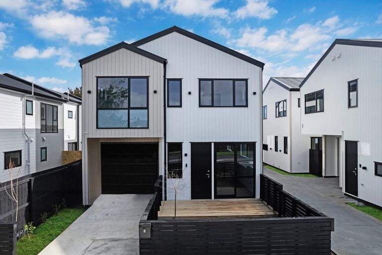 Photo of property in 92a Rangitoto Road, Papatoetoe, Auckland, 2025