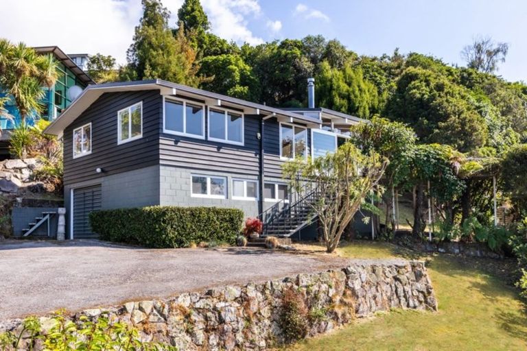 Photo of property in 17 Te Kopua Street, Acacia Bay, Taupo, 3330