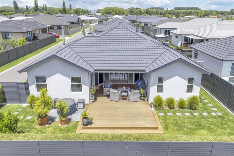 Photo of property in 4 Young Place, Taradale, Napier, 4112