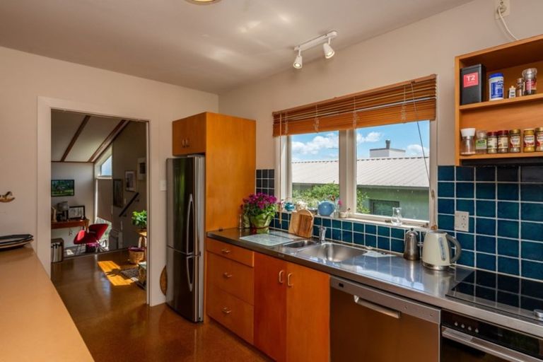 Photo of property in 318 Cannon Hill Crescent, Mount Pleasant, Christchurch, 8081