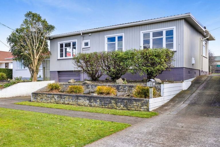 Photo of property in 9 Caplen Street, Hawera, 4610