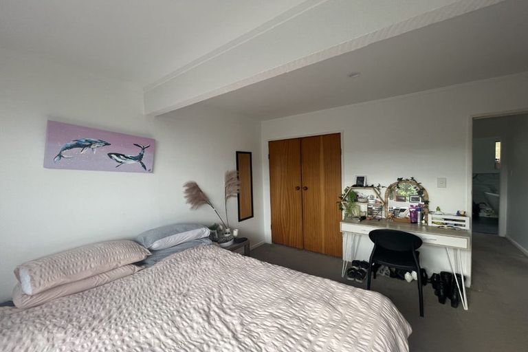 Photo of property in 10 Linwood Way, Island Bay, Wellington, 6023