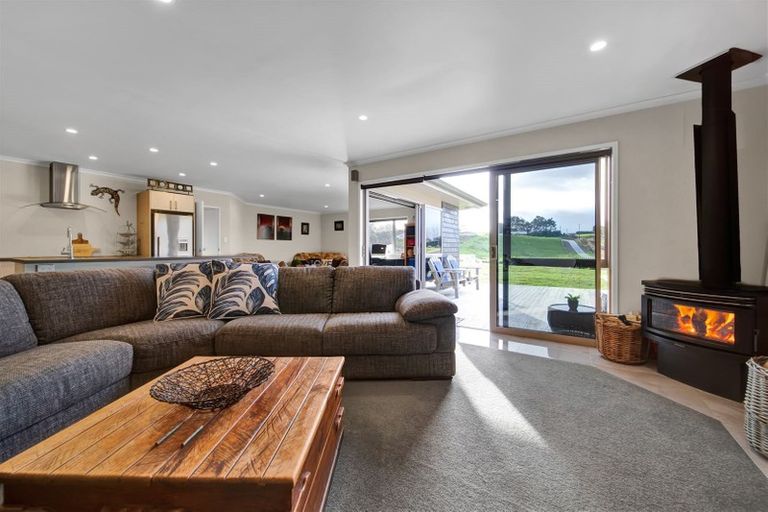 Photo of property in 195 Turuturu Road, Hawera, 4674