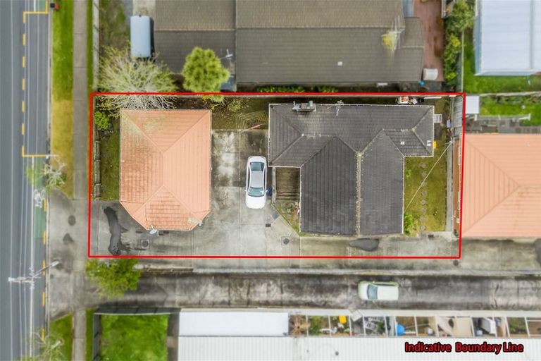Photo of property in 92 Portage Road, New Lynn, Auckland, 0600