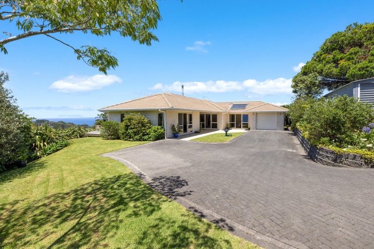 Photo of property in 172 Cape Rodney Road, Leigh, 0985