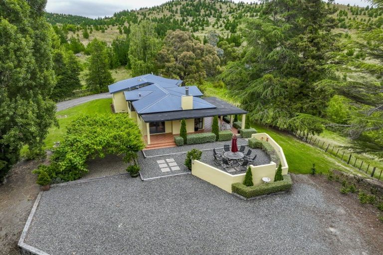 Photo of property in 1544 Kahuranaki Road, Kahuranaki, Havelock North, 4295