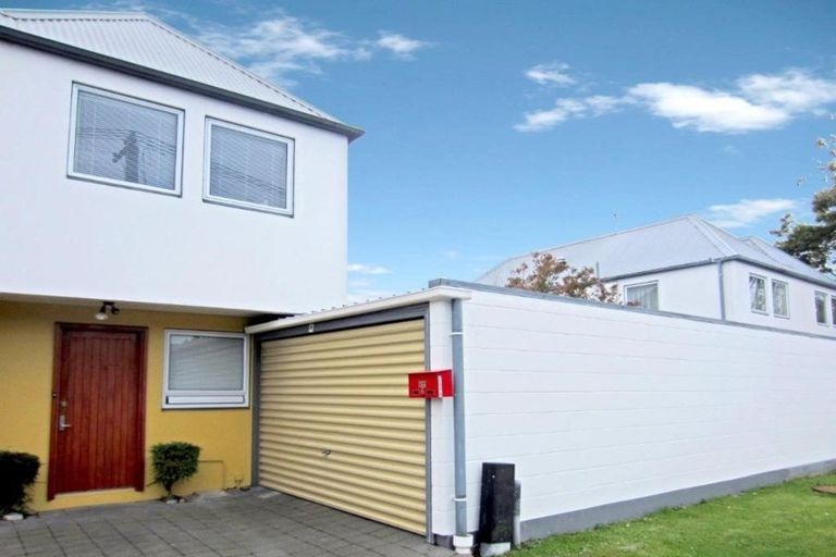 Photo of property in 2/511 Durham Street North, St Albans, Christchurch, 8014