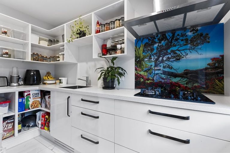 Photo of property in 8 Pa Tuna Lane, Hurdon, New Plymouth, 4310