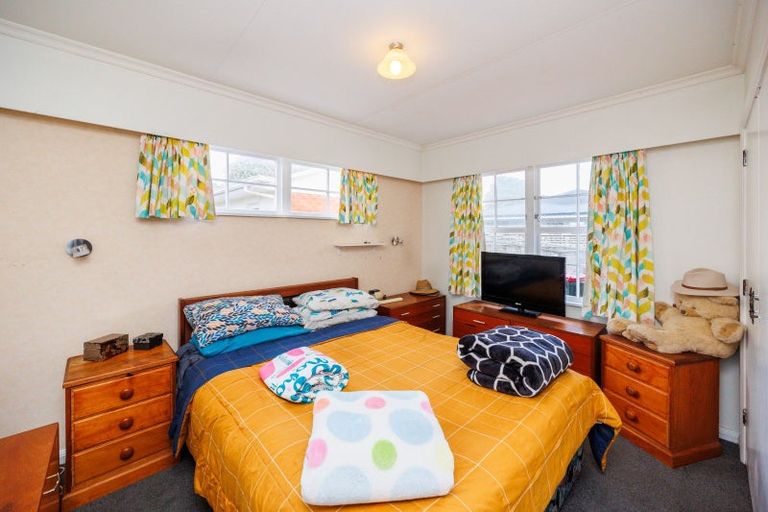 Photo of property in 14 Mudgway Place, Awapuni, Palmerston North, 4412