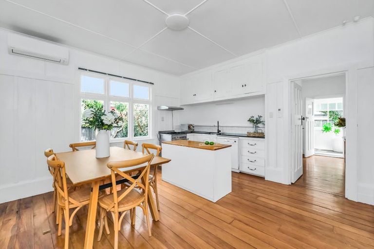 Photo of property in 49 Station Street, Leeston, 7632