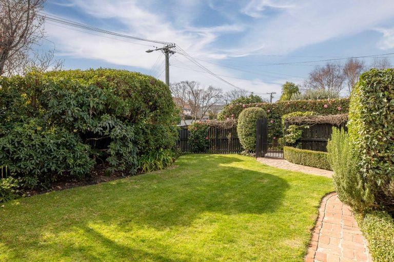 Photo of property in 33 Galway Avenue, Bryndwr, Christchurch, 8052