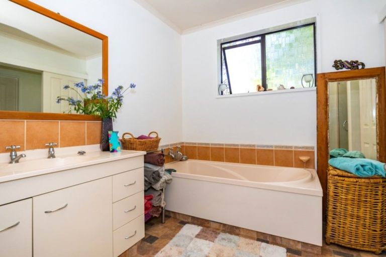 Photo of property in 1 Wareing Road, Milford, Temuka, 7986