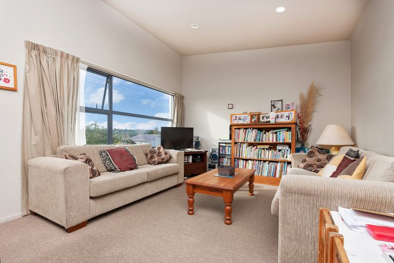Photo of property in 79c Verbena Road, Birkdale, Auckland, 0626