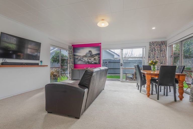 Photo of property in 20 Chippendale Crescent, Highbury, Palmerston North, 4412