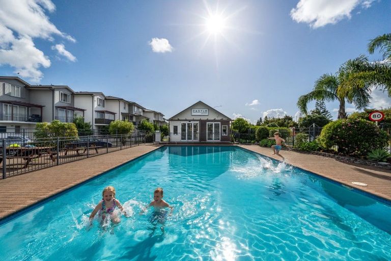 Photo of property in 58 Haven Drive, East Tamaki, Auckland, 2013
