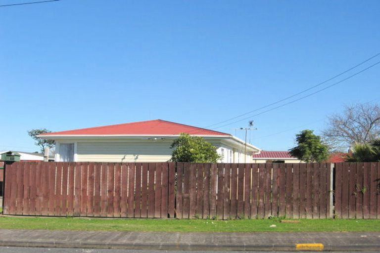 Photo of property in 72 Cargill Street, Papakura, 2110