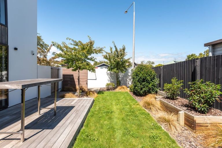 Photo of property in 3/9 Edgeware Road, St Albans, Christchurch, 8014