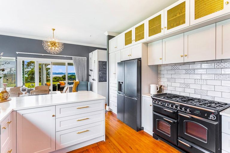 Photo of property in 147 Mcleod Road, South Head, Helensville, 0874