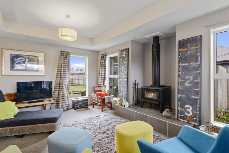 Photo of property in 20 Pemberton Drive, Darfield, 7510