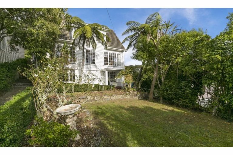 Photo of property in 14 Blakey Avenue, Karori, Wellington, 6012