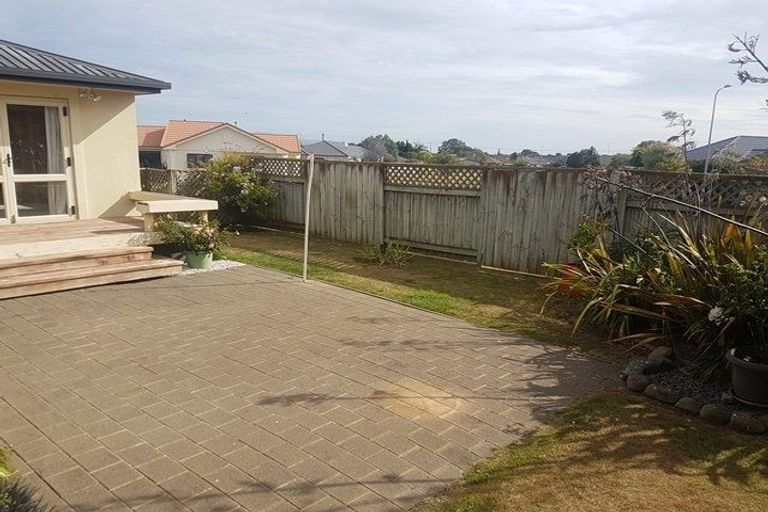 Photo of property in 7 Logan Way, Kelvin Grove, Palmerston North, 4414