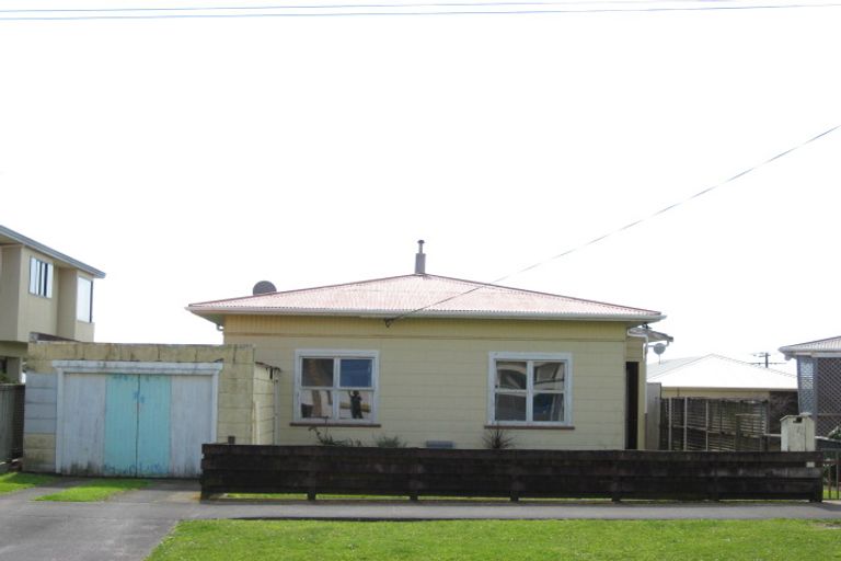Photo of property in 13 Mclean Street, Strandon, New Plymouth, 4312
