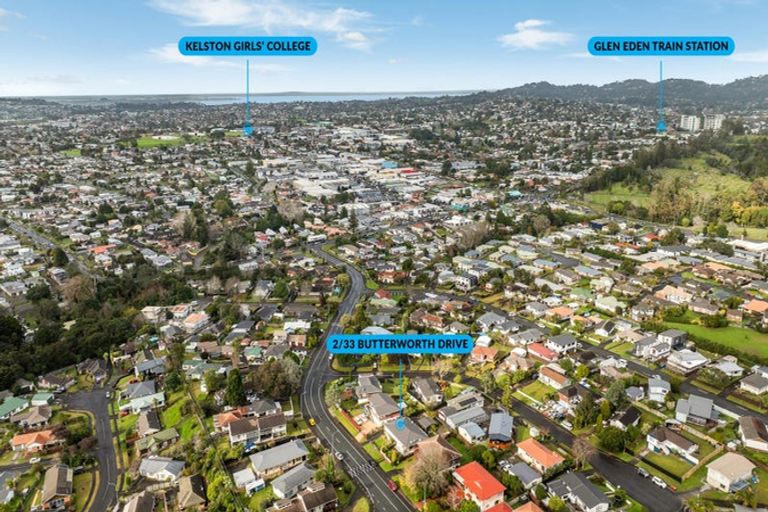 Photo of property in 2/33 Butterworth Drive, Glendene, Auckland, 0602