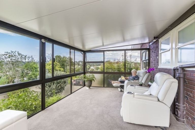 Photo of property in 10 Castleton Street, Birkdale, Auckland, 0626