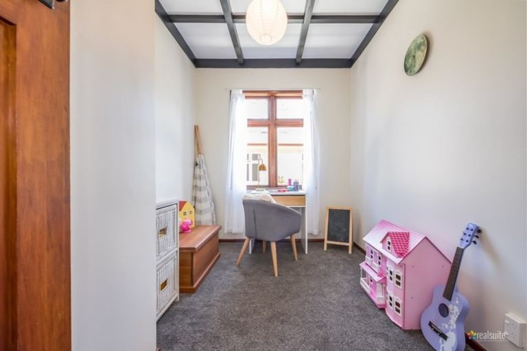 Photo of property in 8 Leighton Avenue, Waiwhetu, Lower Hutt, 5010