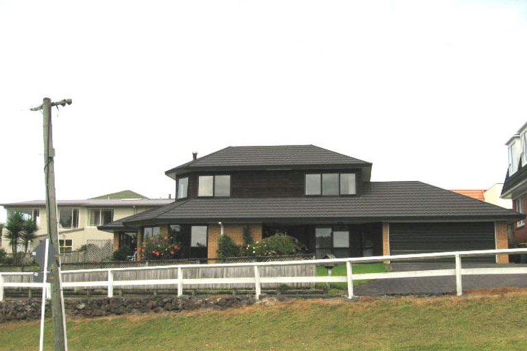 Property details for 577 Blockhouse Bay Road, Blockhouse Bay, Auckland