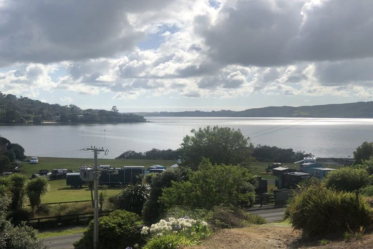 Photo of property in 12 Komiti Road, Tinopai, 0593