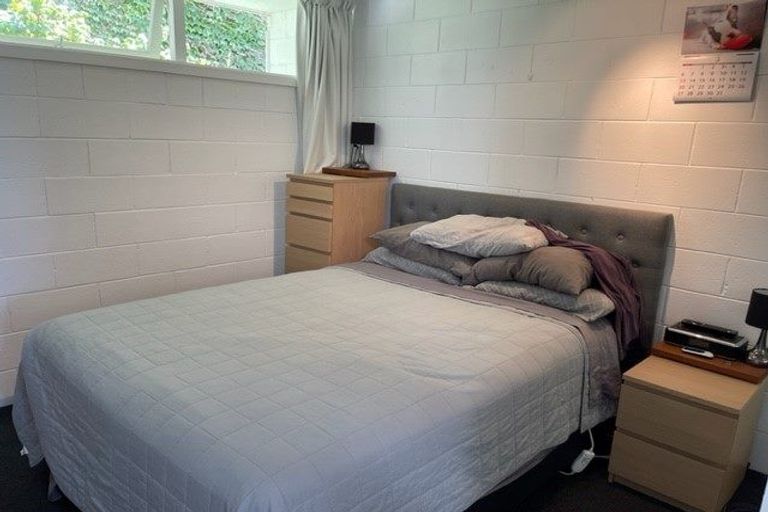 Photo of property in 1/34 Sylvan Avenue, Milford, Auckland, 0620