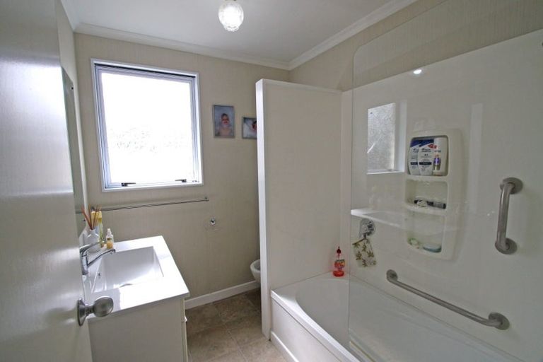 Photo of property in 145 Mangorei Road, Merrilands, New Plymouth, 4312