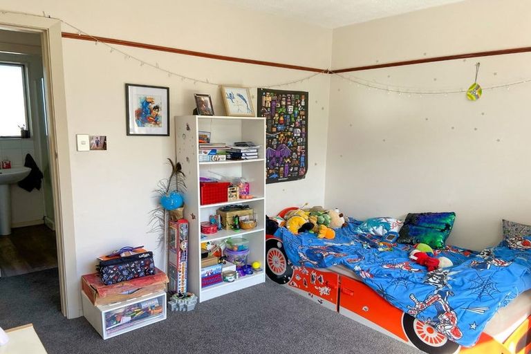 Photo of property in 14 Mckellar Place, Hornby, Christchurch, 8042