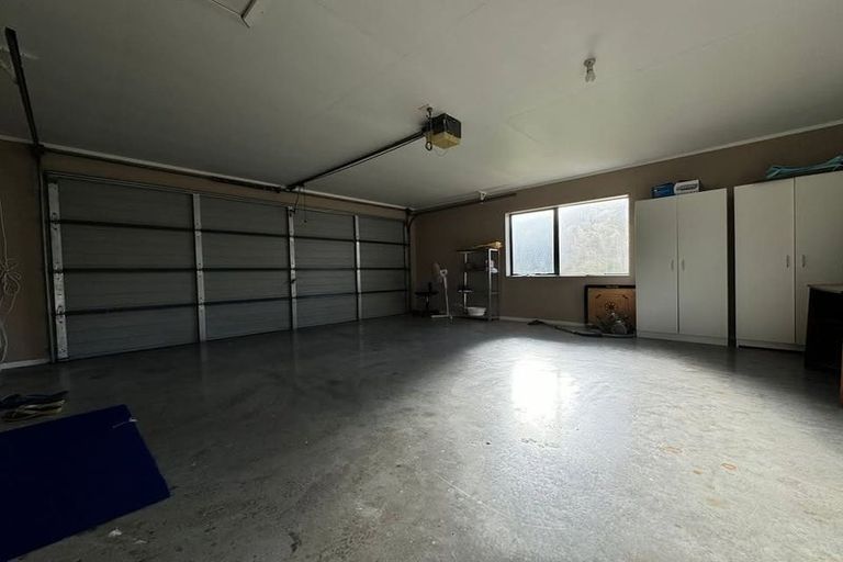 Photo of property in 6 Amarillo Place, Manurewa, Auckland, 2105